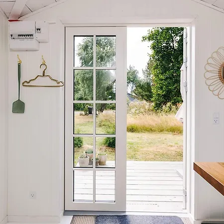 Lolland Hideaway Near Coastal Fishing * Dannemare